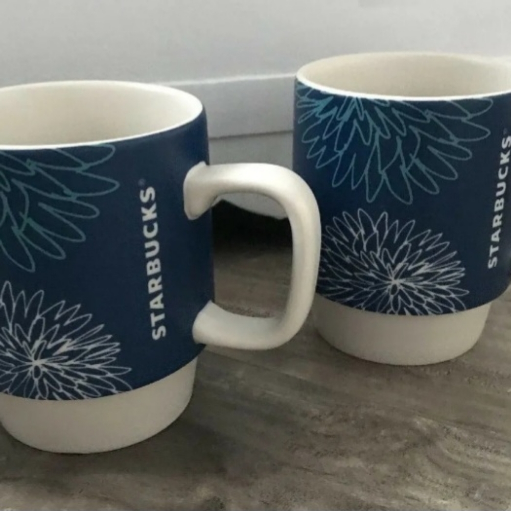Starbucks Coffee Mugs.   Set2